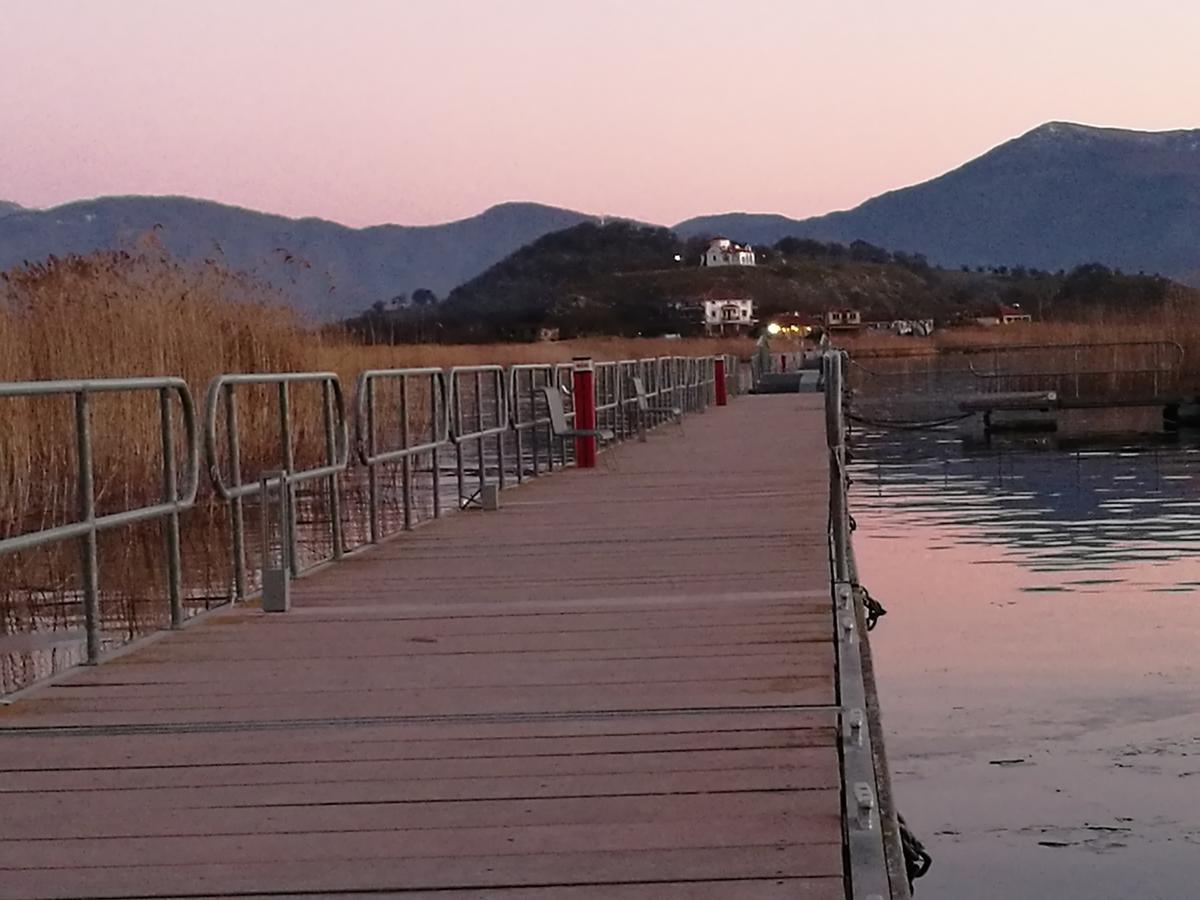 Agios Achillios Hotel Exterior photo